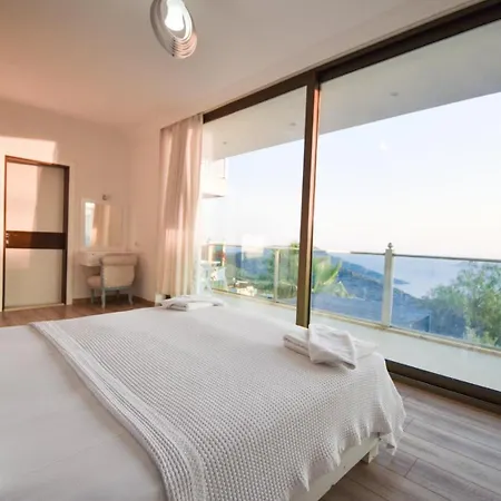 Villa 3 Bedroom - 5569 Kalkan