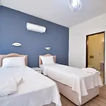 3 Bedroom - 5569 Villa *